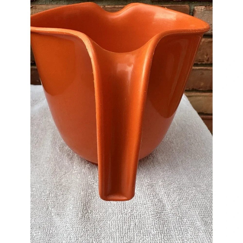 Vtg Rubbermaid Orange Batter Bowl Measuring 1.5 Qt 6 Cup  Grip N Mix‎ #2661  USA